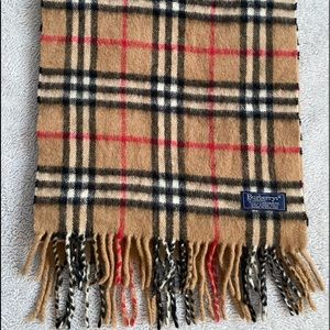 PRELOVED USED AUTHENTIC BURBERRY SCARF